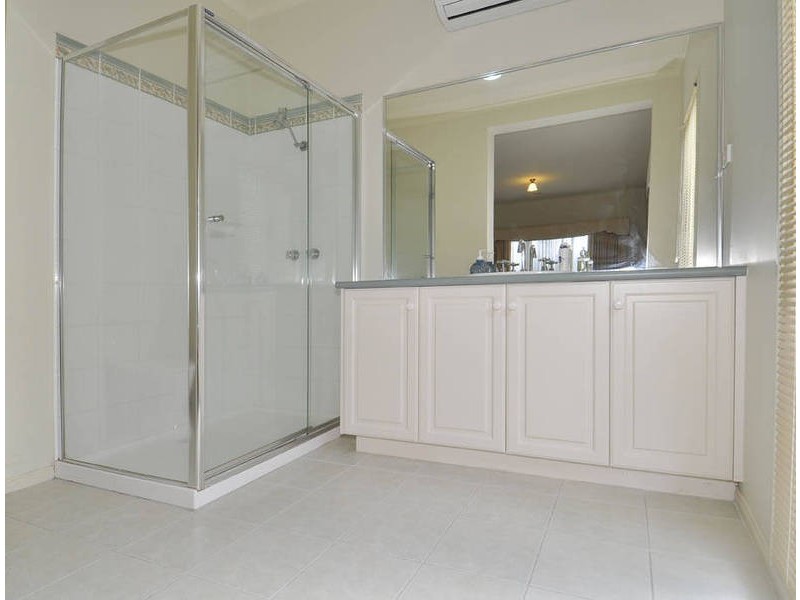 22 Tudor Rose Crescent, Sydenham VIC 3037