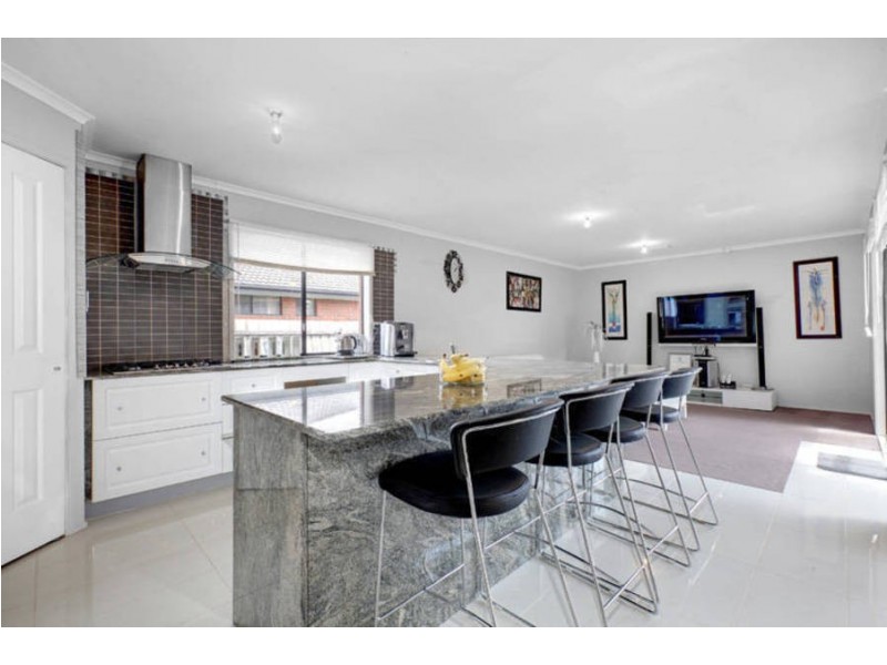 74 Dundee Way, Sydenham VIC 3037