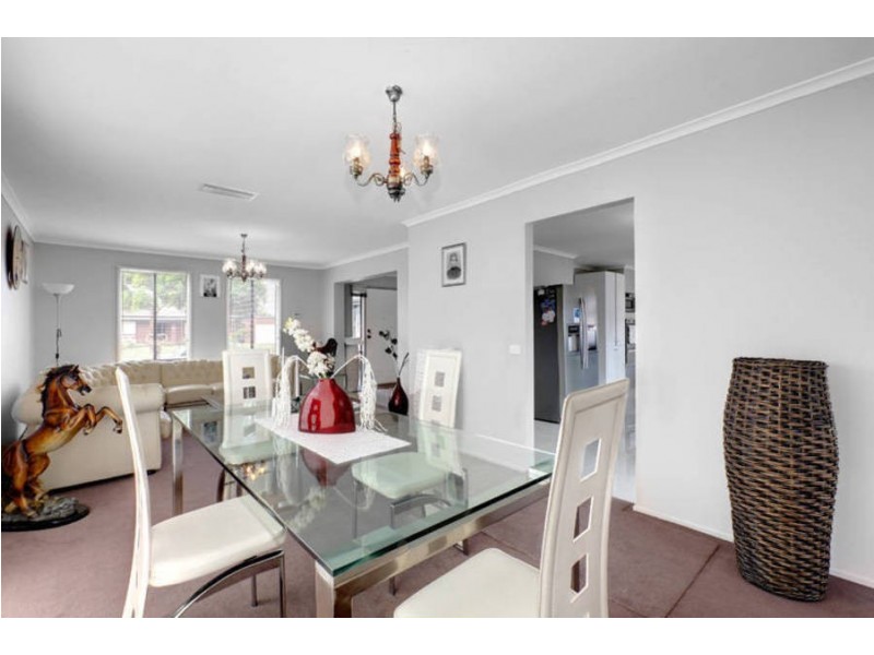 74 Dundee Way, Sydenham VIC 3037