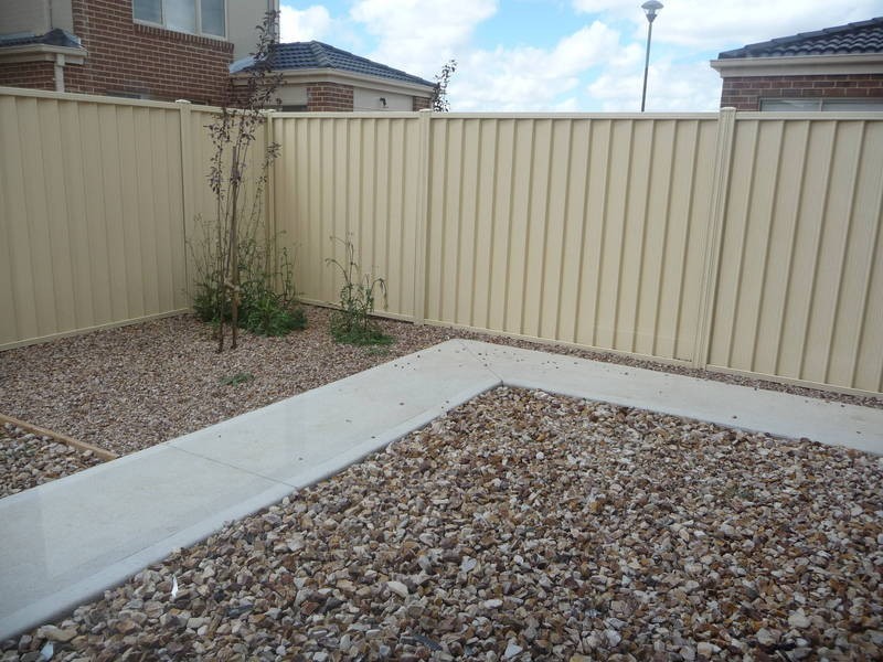 16 Richie Circuit, Hillside VIC 3037