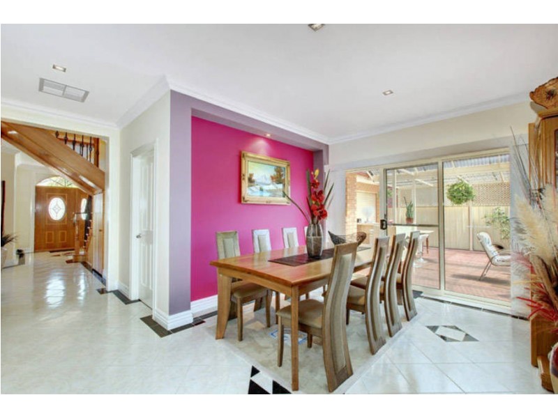 11 Keiwa Place, Taylors Hill VIC 3037