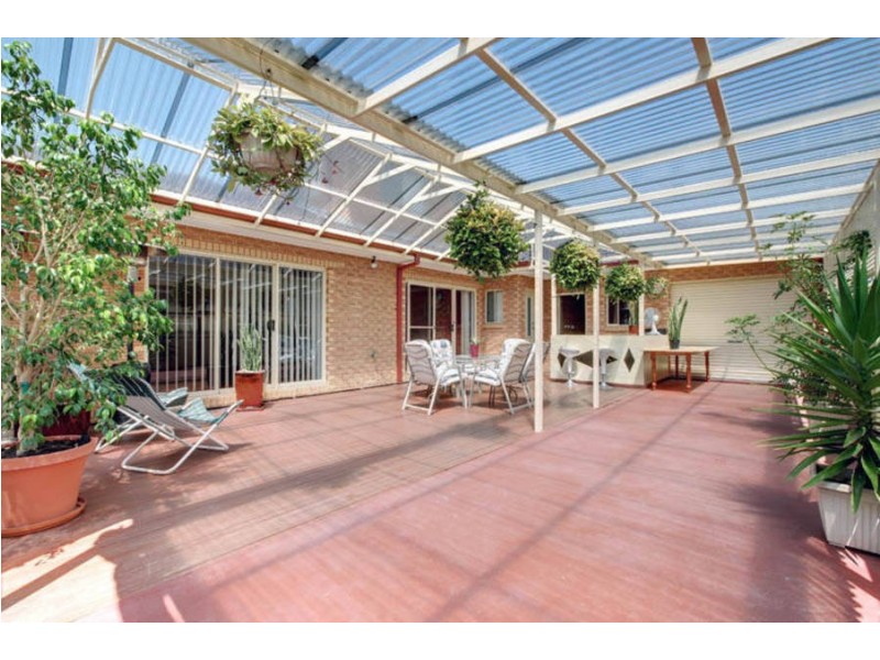 11 Keiwa Place, Taylors Hill VIC 3037