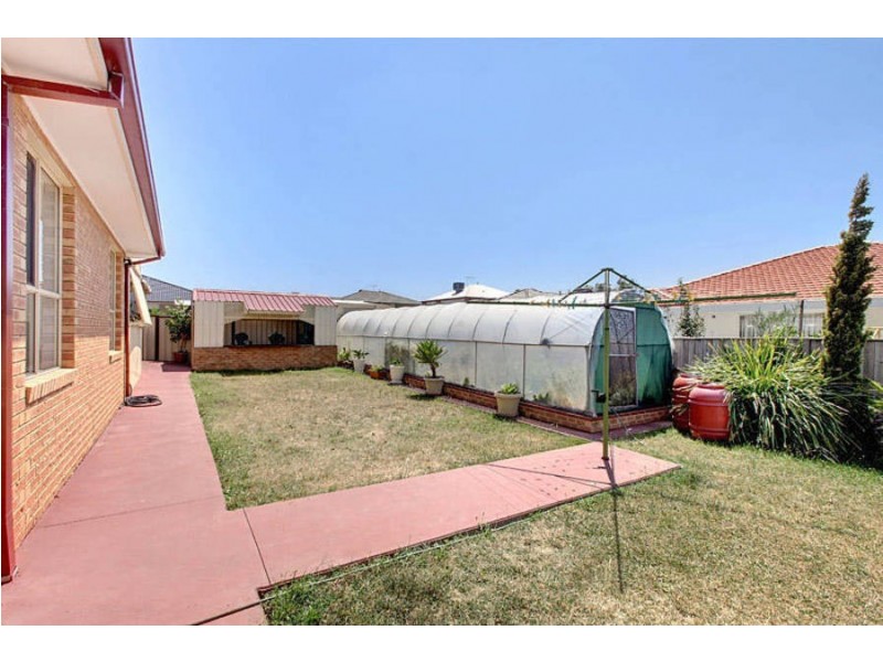 11 Keiwa Place, Taylors Hill VIC 3037