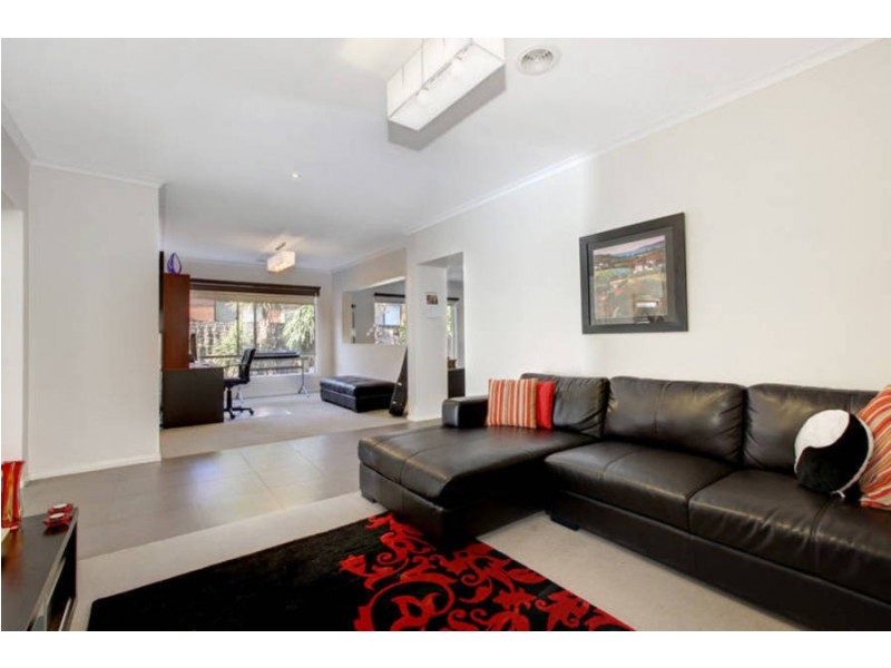 45 Melfin Drive, Hillside VIC 3037