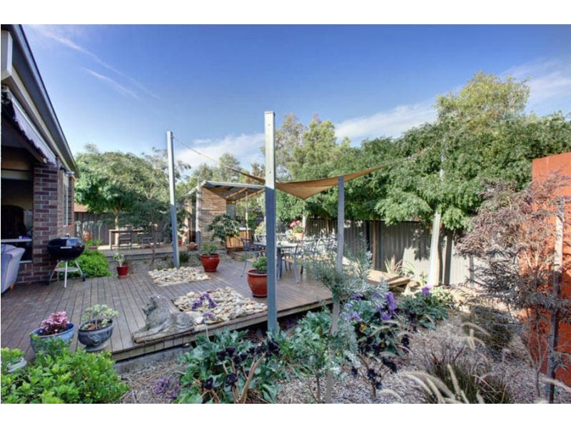 45 Melfin Drive, Hillside VIC 3037