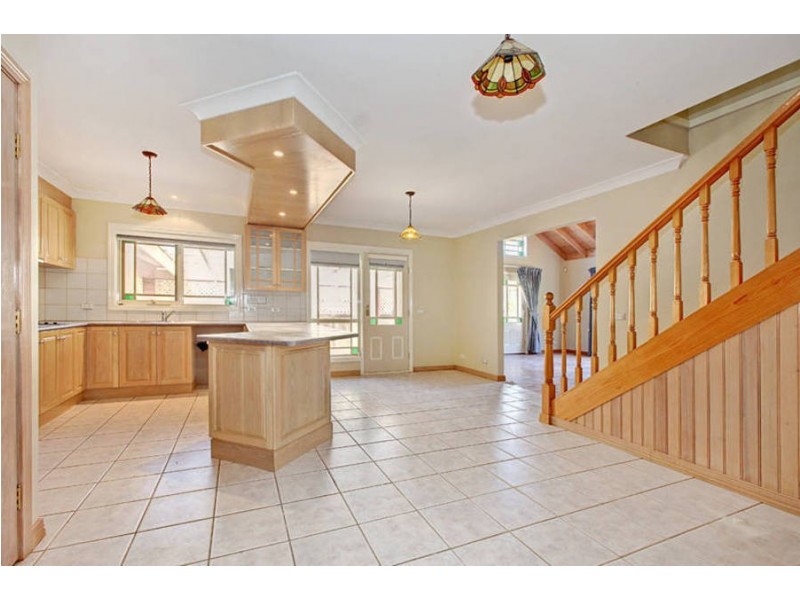 11 Longhurst Crescent, Hillside VIC 3037