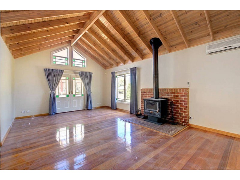 11 Longhurst Crescent, Hillside VIC 3037