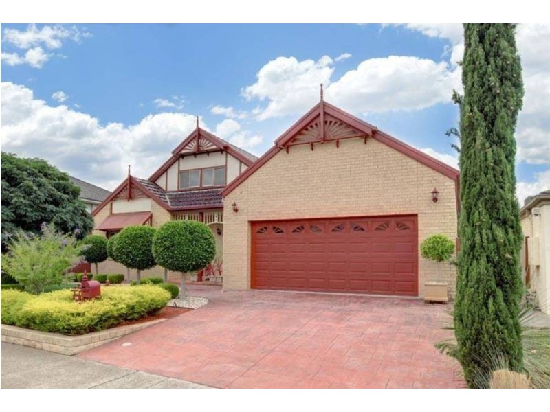 66 McCubbin Drive, Taylors Lakes VIC 3038