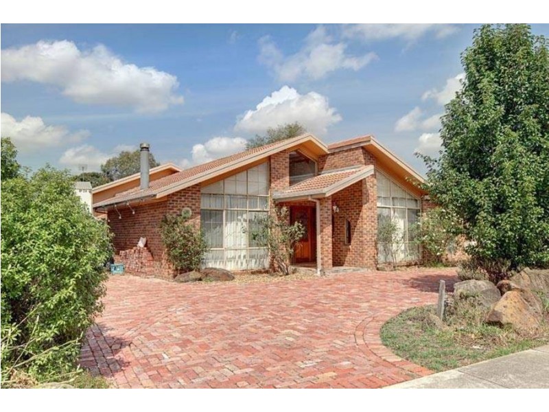 41 Fastnet Drive, Taylors Lakes VIC 3038