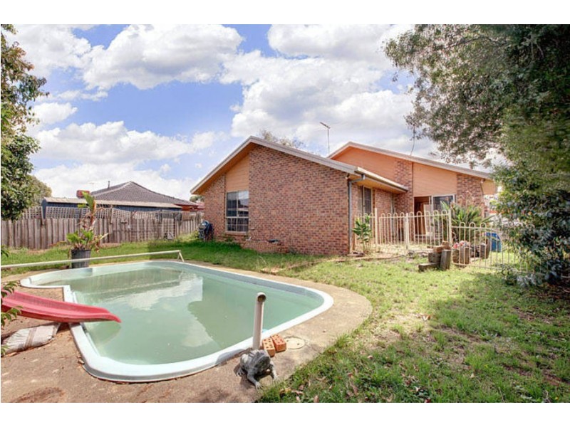 41 Fastnet Drive, Taylors Lakes VIC 3038