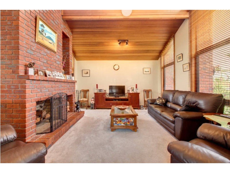 298 Taylors Road, Delahey VIC 3037