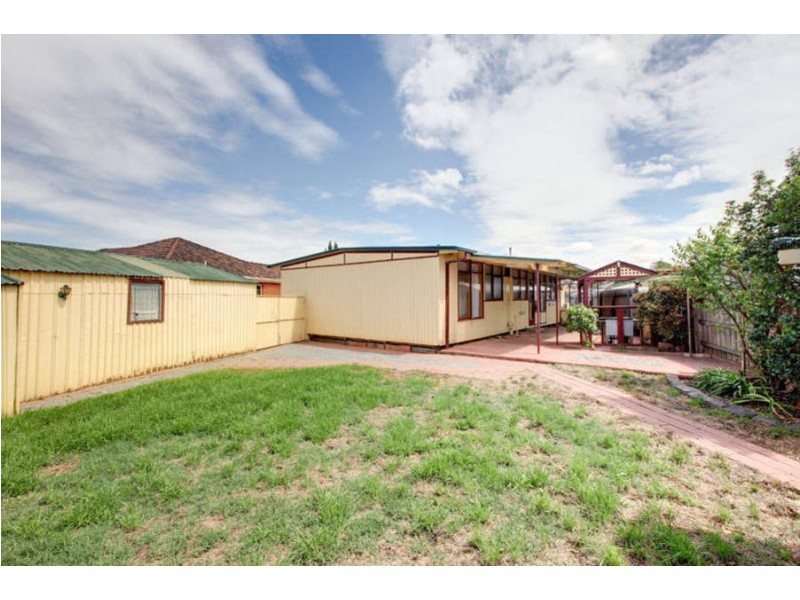 1 Kirby Court, St Albans VIC 3021