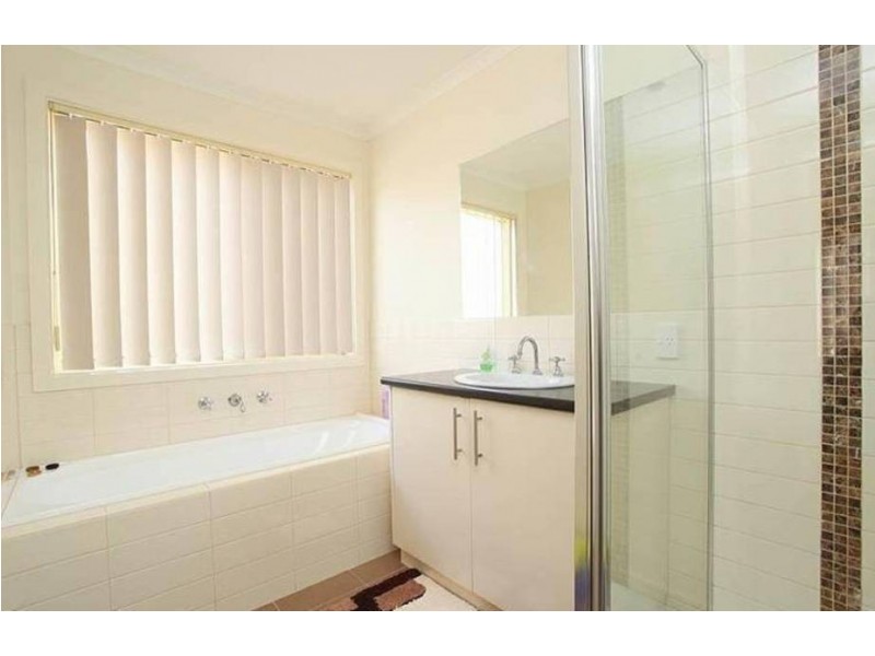 11 David Circuit, Hillside VIC 3037