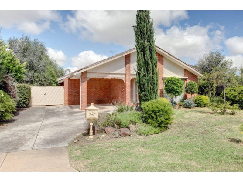 4 Leslie Court, Hillside VIC 3037