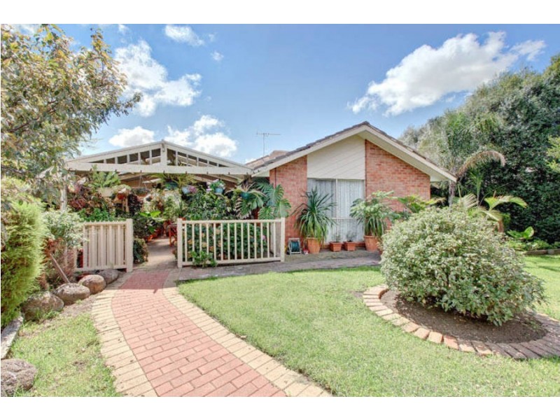 4 Leslie Court, Hillside VIC 3037
