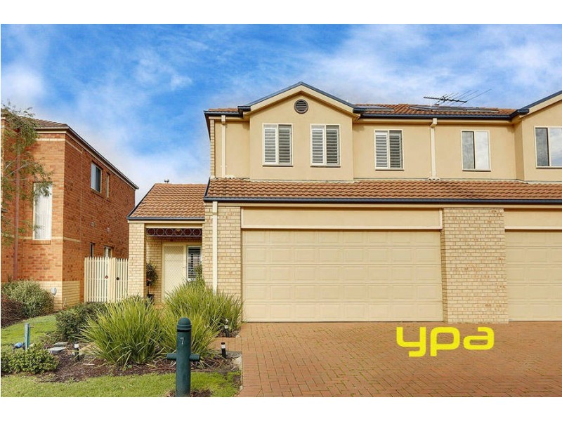 7 Amberlea Circuit, Taylors Hill VIC 3037