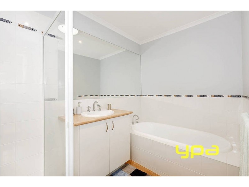 7 Amberlea Circuit, Taylors Hill VIC 3037