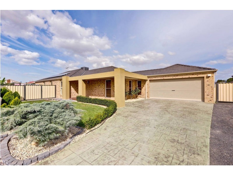 7 Enid Court, Hillside VIC 3037