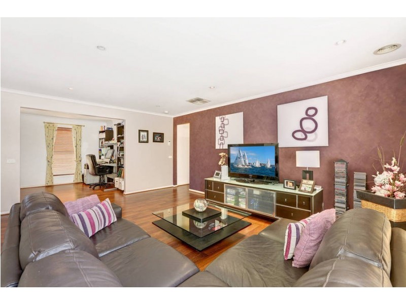 7 Enid Court, Hillside VIC 3037