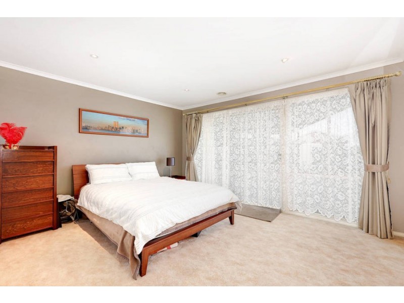 7 Enid Court, Hillside VIC 3037