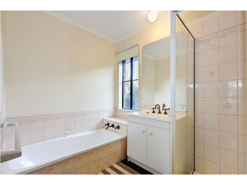 37 Bellevue Blvd, Hillside VIC 3037