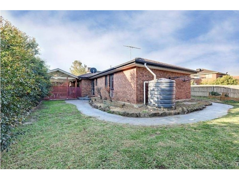 37 Bellevue Blvd, Hillside VIC 3037