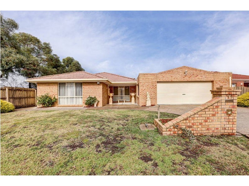 15 Aitken Drive, Delahey VIC 3037