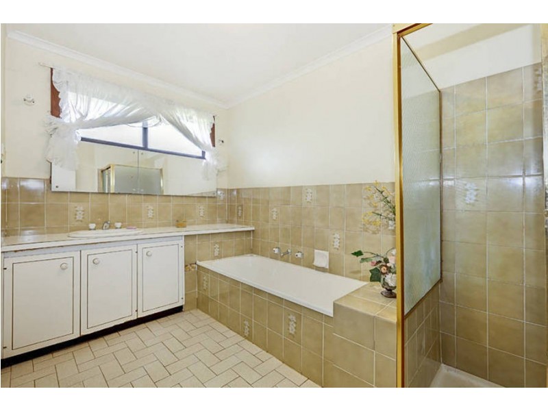 21 Hispano Drive, Keilor Downs VIC 3038