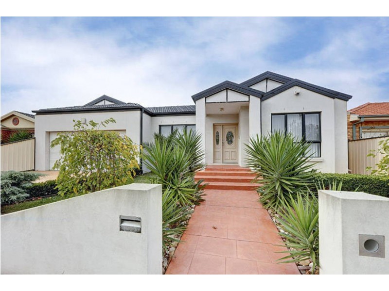 28 Pilgrim Drive, Hillside VIC 3037