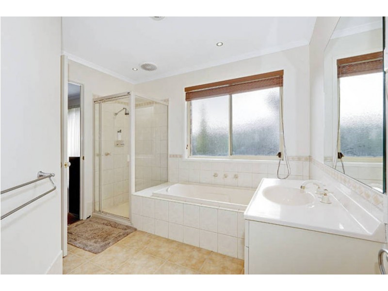 1 Sharpe Street, Hillside VIC 3037