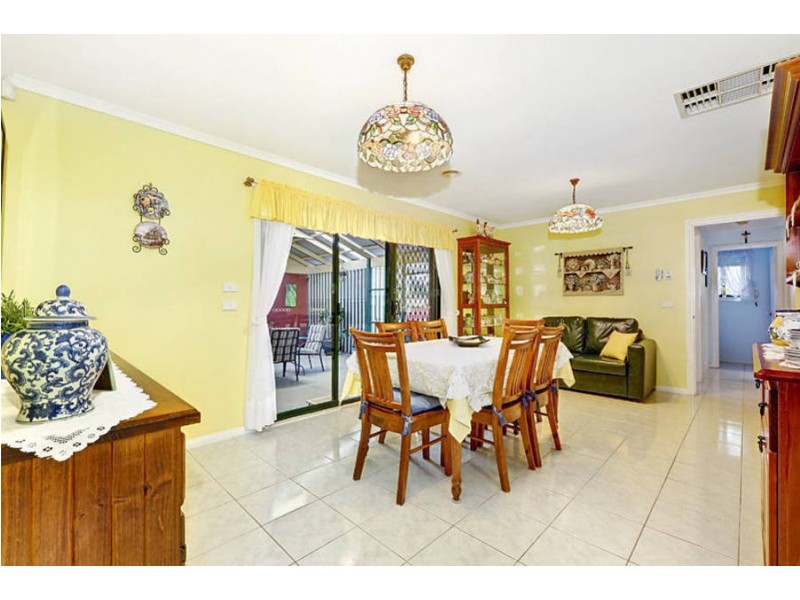 22 Cassinia Close, Delahey VIC 3037