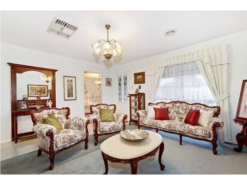 22 Cassinia Close, Delahey VIC 3037