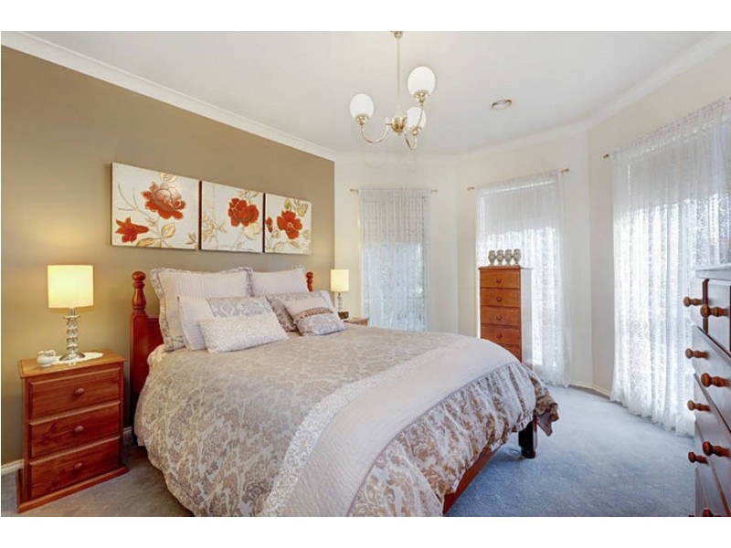 6 Goodenia Place, Hillside VIC 3037