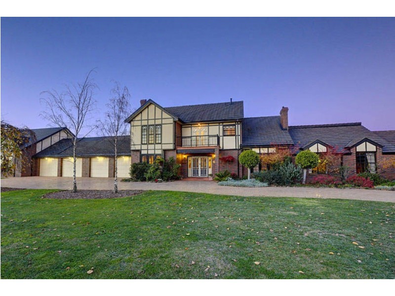 1 Laurina Court, Hillside VIC 3037