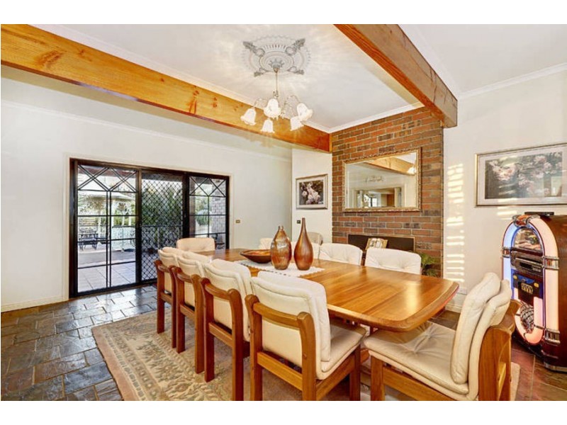 1 Laurina Court, Hillside VIC 3037