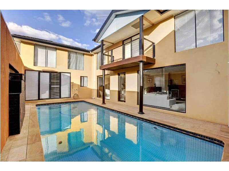 56 McCubbin Drive, Taylors Lakes VIC 3038