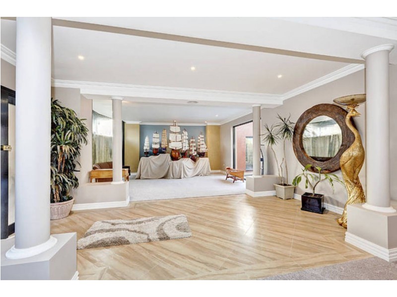 56 McCubbin Drive, Taylors Lakes VIC 3038