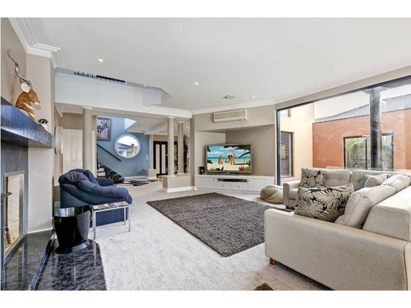 56 McCubbin Drive, Taylors Lakes VIC 3038