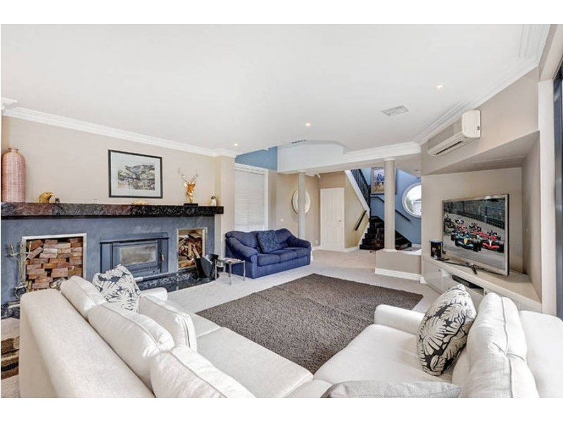 56 McCubbin Drive, Taylors Lakes VIC 3038