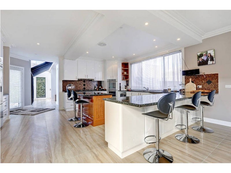 56 McCubbin Drive, Taylors Lakes VIC 3038