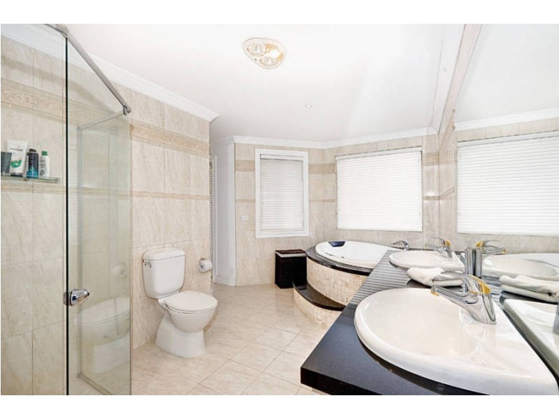 56 McCubbin Drive, Taylors Lakes VIC 3038