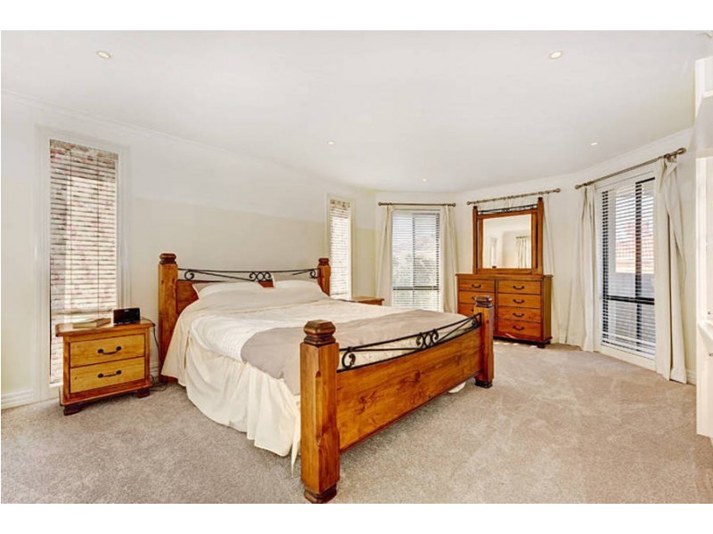 56 McCubbin Drive, Taylors Lakes VIC 3038