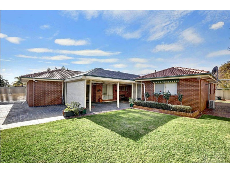 14 Cecil Court, Sydenham VIC 3037