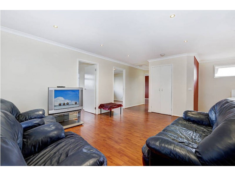 31 Addicott Way, Taylors Hill VIC 3037