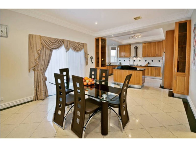 13 Bramshaw Crescent, Hillside VIC 3037