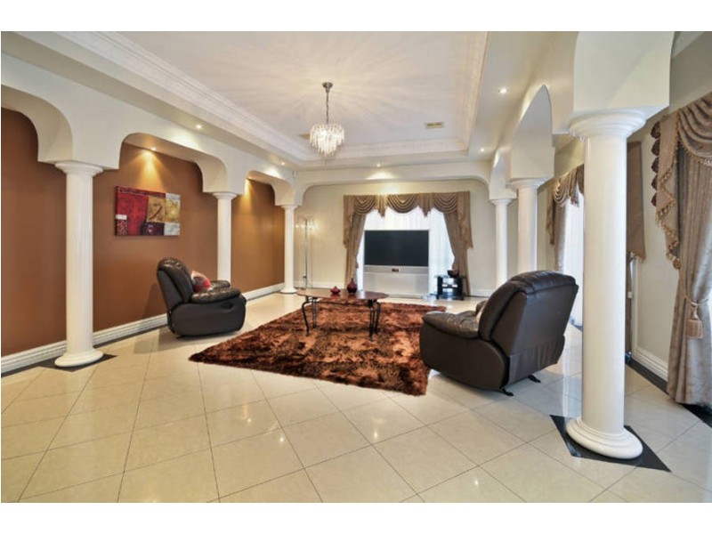 13 Bramshaw Crescent, Hillside VIC 3037