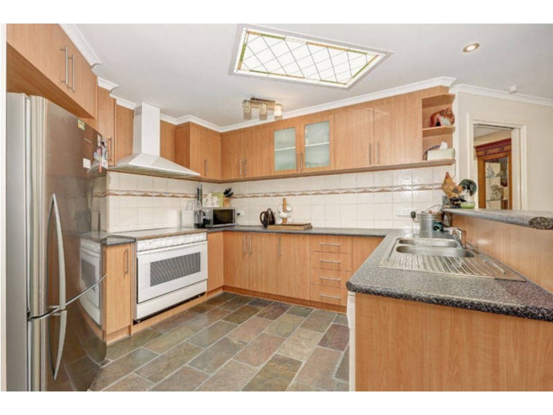 6 Leslie Court, Hillside VIC 3037