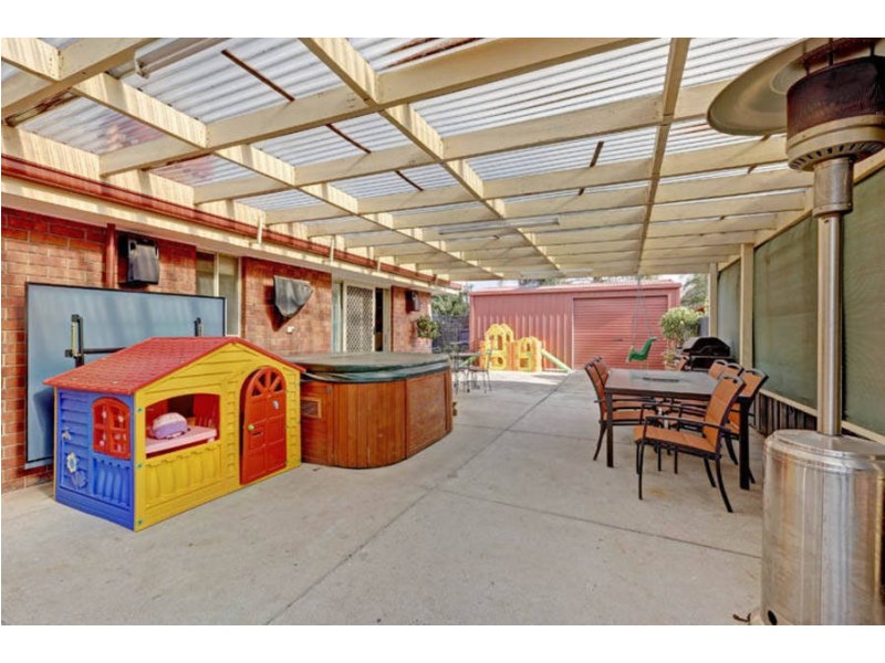 6 Leslie Court, Hillside VIC 3037