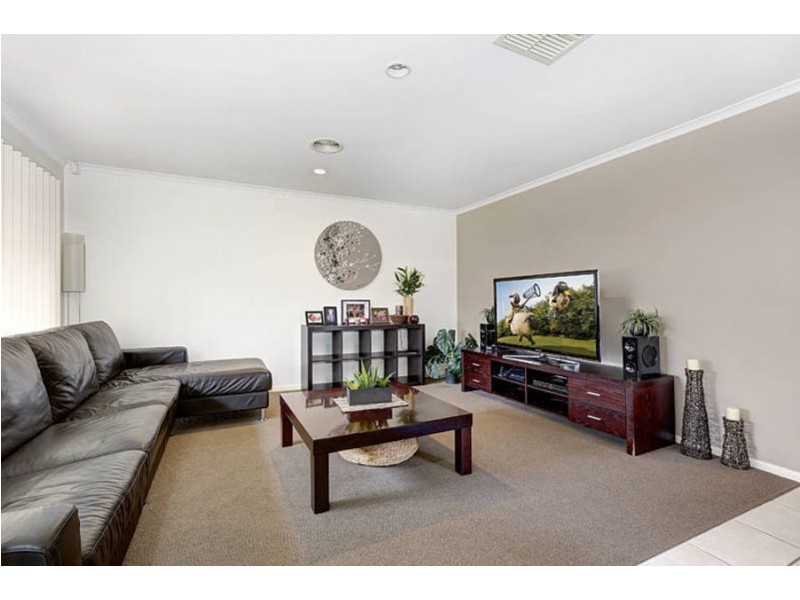 15 Marner Avenue, Hillside VIC 3037