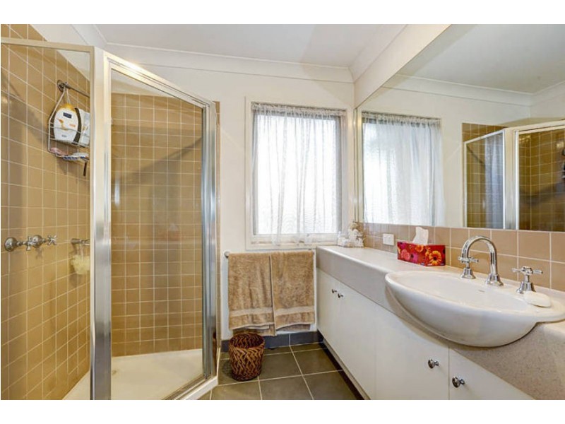 27A Wentworth Drive, Taylors Lakes VIC 3038